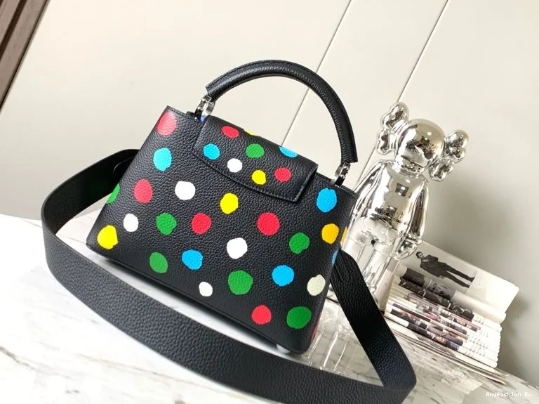 Bags Vuitton Louis 39974 Affordable Capucines BB 0802
